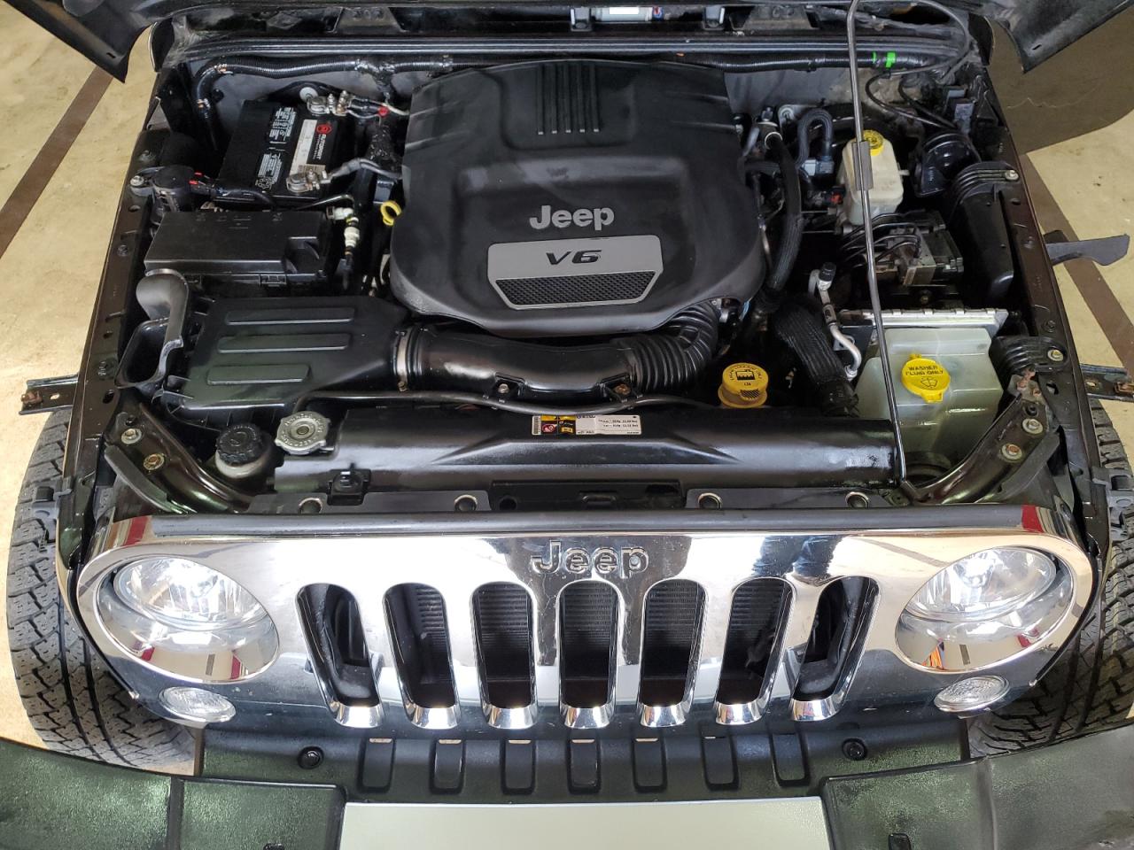 1C4BJWEG1FL510878 2015 Jeep Wrangler Unlimited Sahara