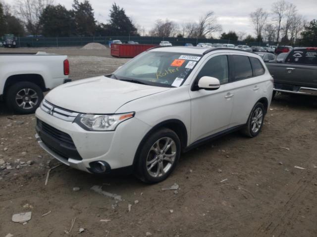 Lot #2519009697 2015 MITSUBISHI OUTLANDER salvage car