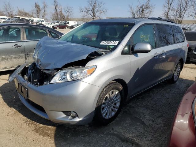 TOYOTA SIENNA XLE