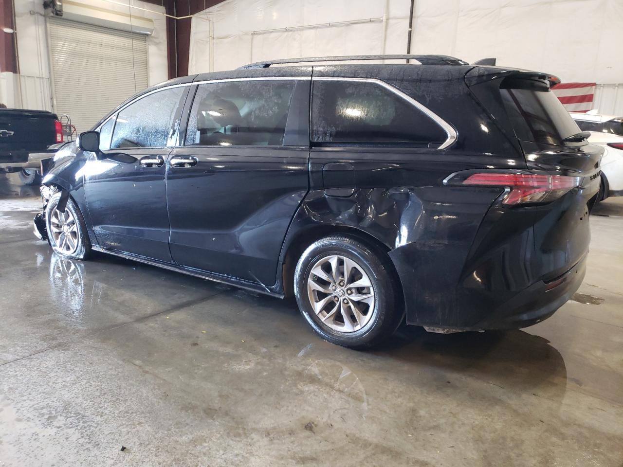 2022 Toyota Sienna Xle vin: 5TDYRKEC5NS121926