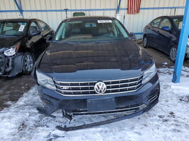 2017 VOLKSWAGEN PASSAT R-L 1VWDT7A3XHC071191