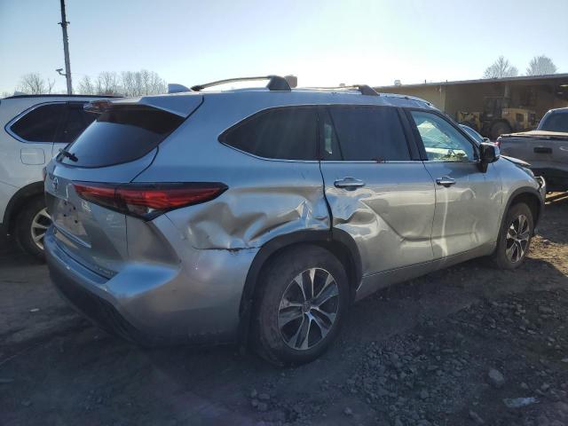 VIN 5TDGZRBH5MS555251 2021 Toyota Highlander, Xle no.3