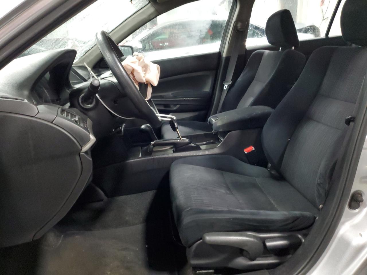 1HGCP2F3XBA085661 2011 Honda Accord Lx