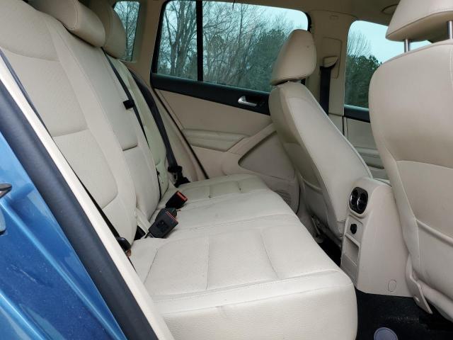 2017 VOLKSWAGEN TIGUAN S WVGAV7AX8HK037044