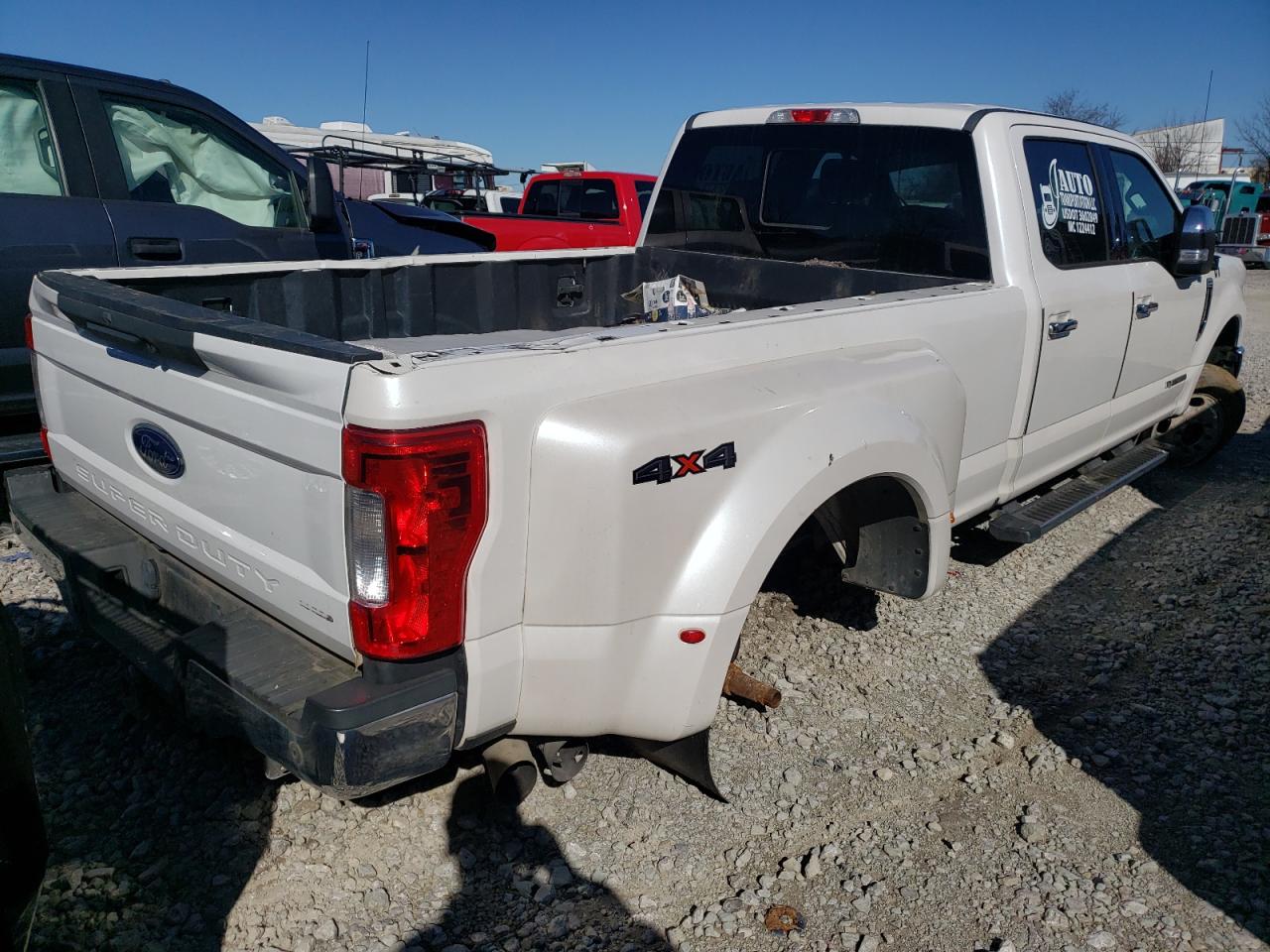 VIN: 1FT8W3DT7HEC51300 2017 FORD F350