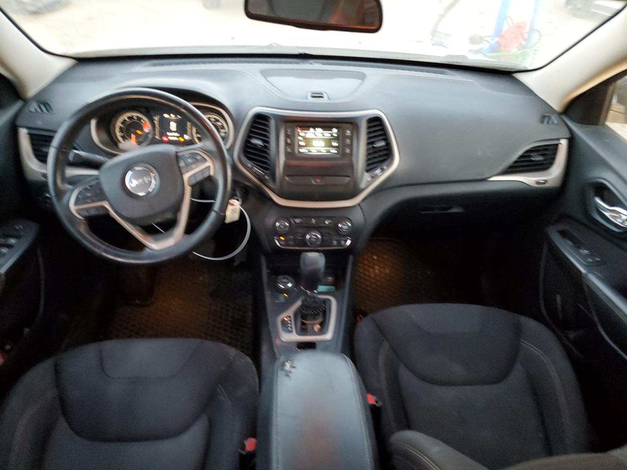 1C4PJMCB1GW117366 2016 Jeep Cherokee Latitude