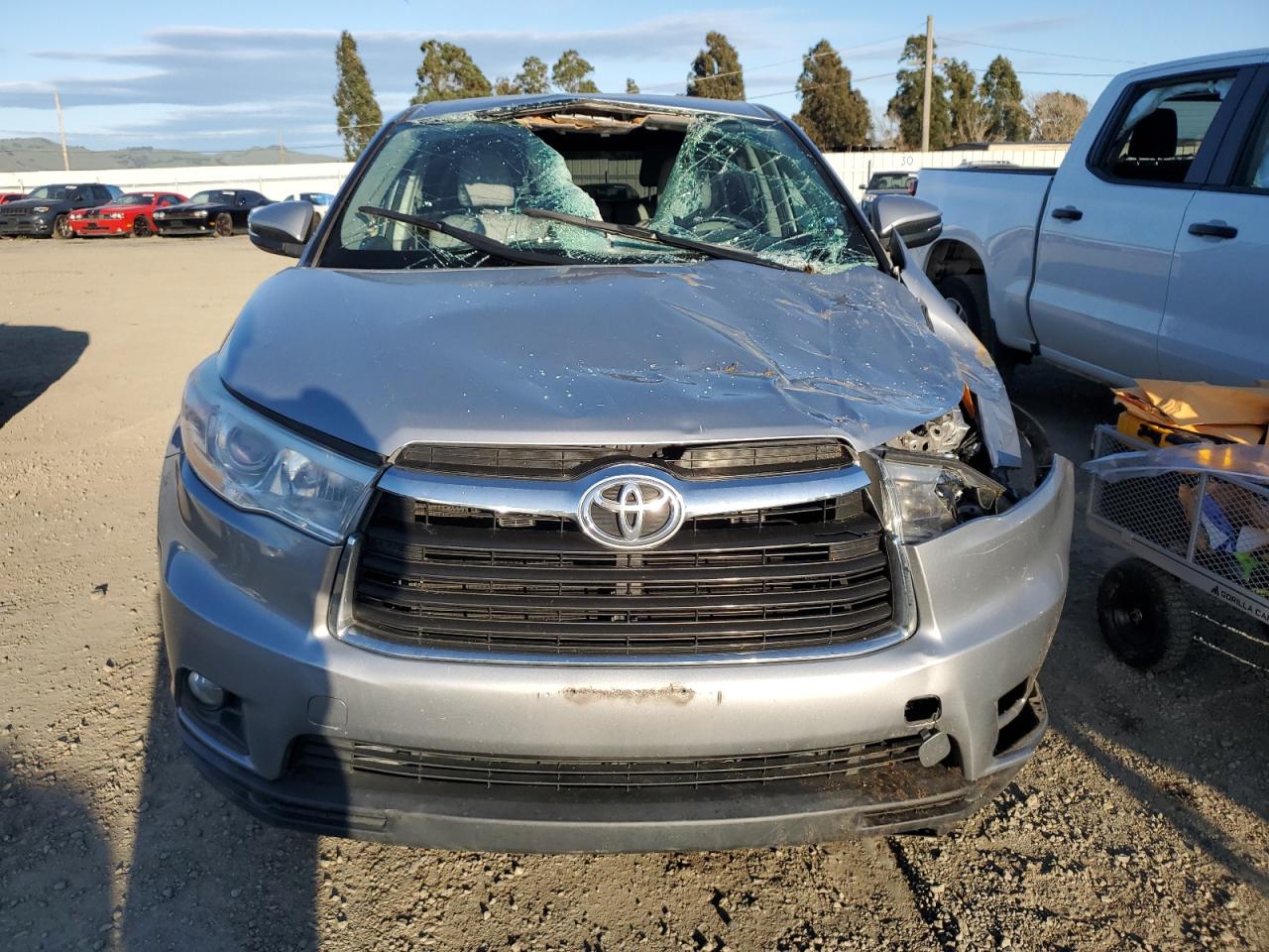 5TDBKRFH3ES009963 2014 Toyota Highlander Le