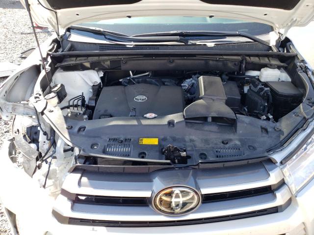 VIN 5TDKZRFH4KS319272 2019 Toyota Highlander, SE no.11