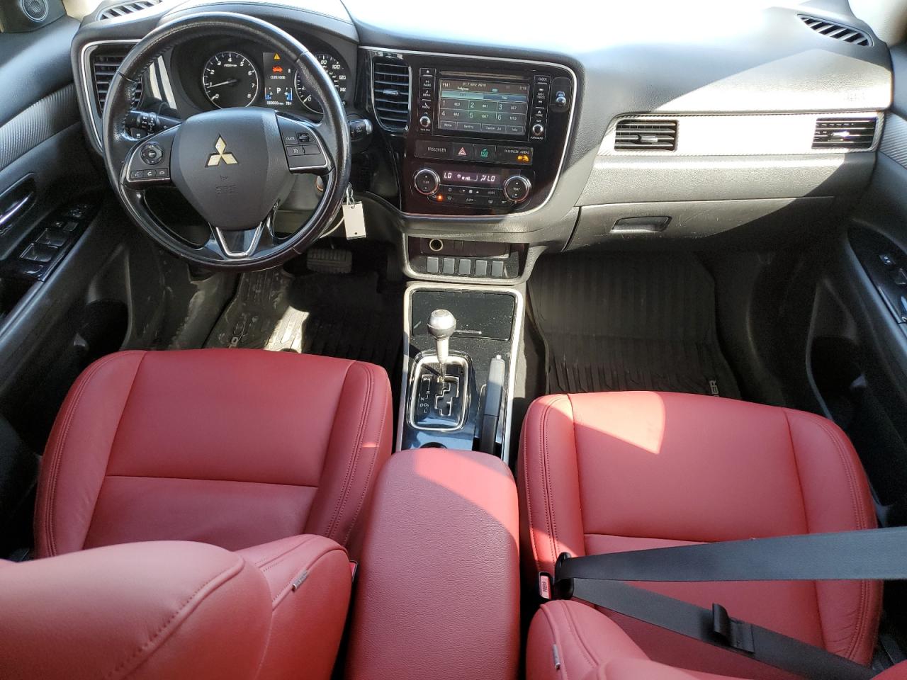 JA4AD2A38HZ001234 2017 Mitsubishi Outlander Es