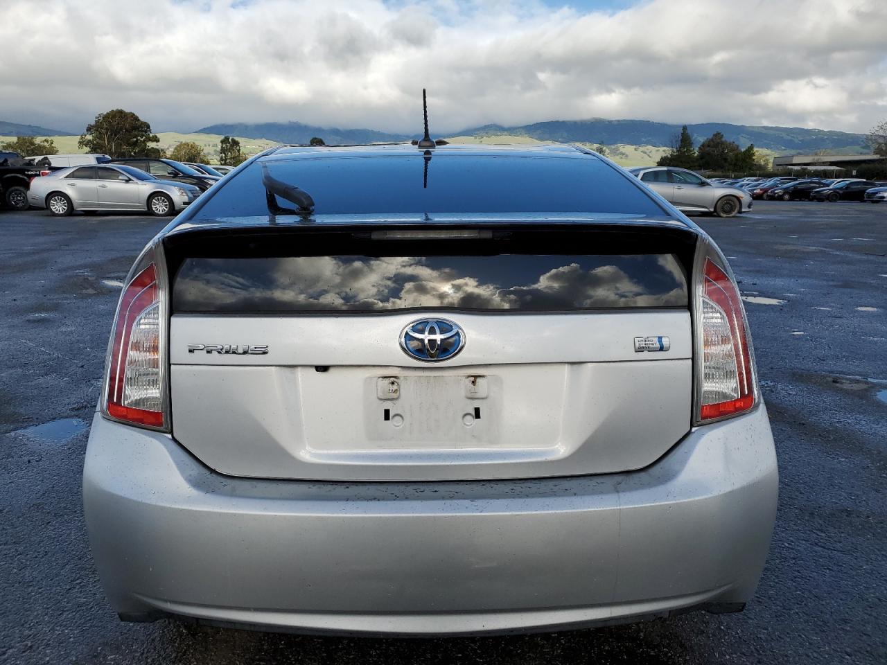 JTDKN3DUXE0379444 2014 Toyota Prius