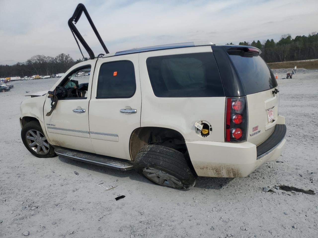 1GKS2EEF0DR366107 2013 GMC Yukon Denali