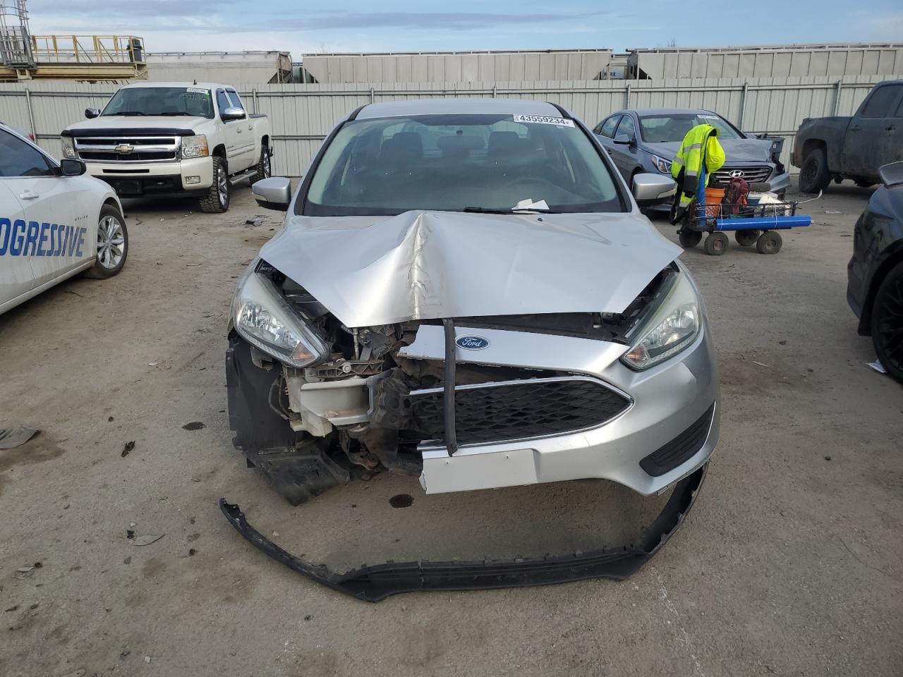 1FADP3F28FL256424 2015 Ford Focus Se