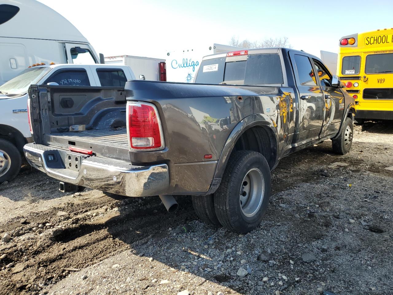 3C63RRJLXJG311357 2018 Ram 3500 Laramie