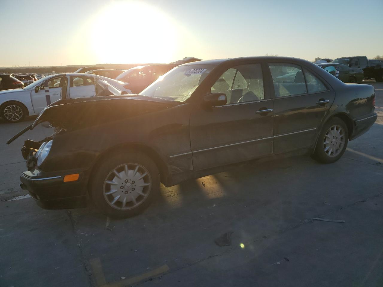WDBJF65G0YA966557 2000 Mercedes-Benz E 320
