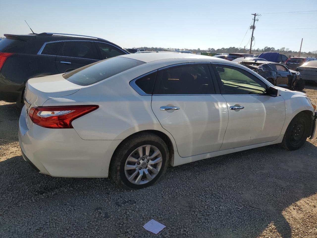 1N4AL3AP4GC162074 2016 Nissan Altima 2.5