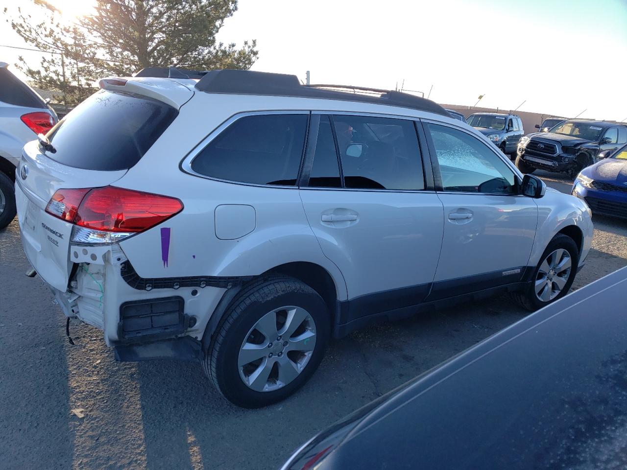 4S4BRBKC3B3401878 2011 Subaru Outback 2.5I Limited