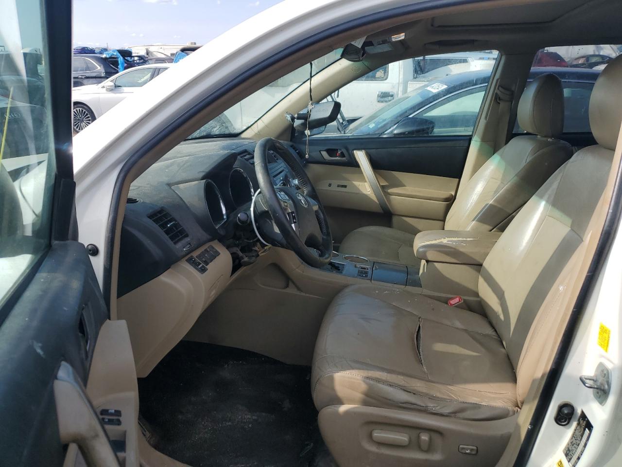 5TDBK3EH5BS067406 2011 Toyota Highlander Base