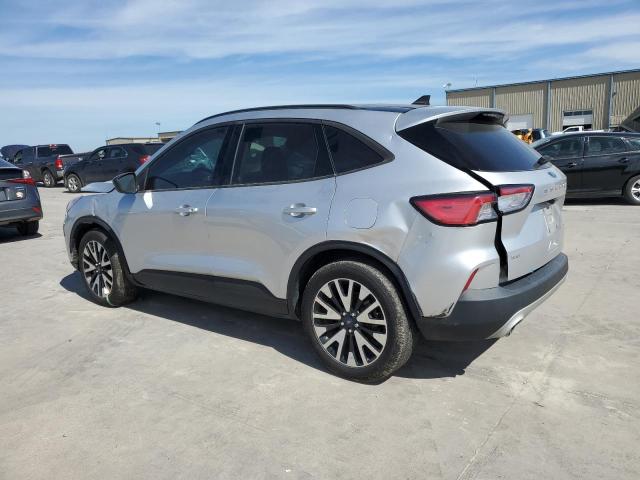 Lot #2361576821 2020 FORD ESCAPE SE salvage car