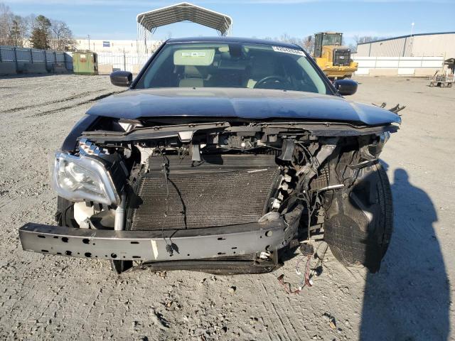 Lot #2452890437 2015 CHRYSLER 300 LIMITE salvage car