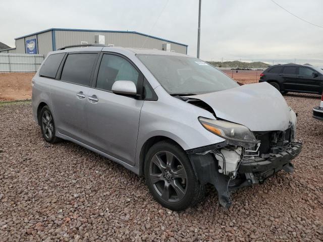 2018 TOYOTA SIENNA SE 5TDXZ3DC9JS958062