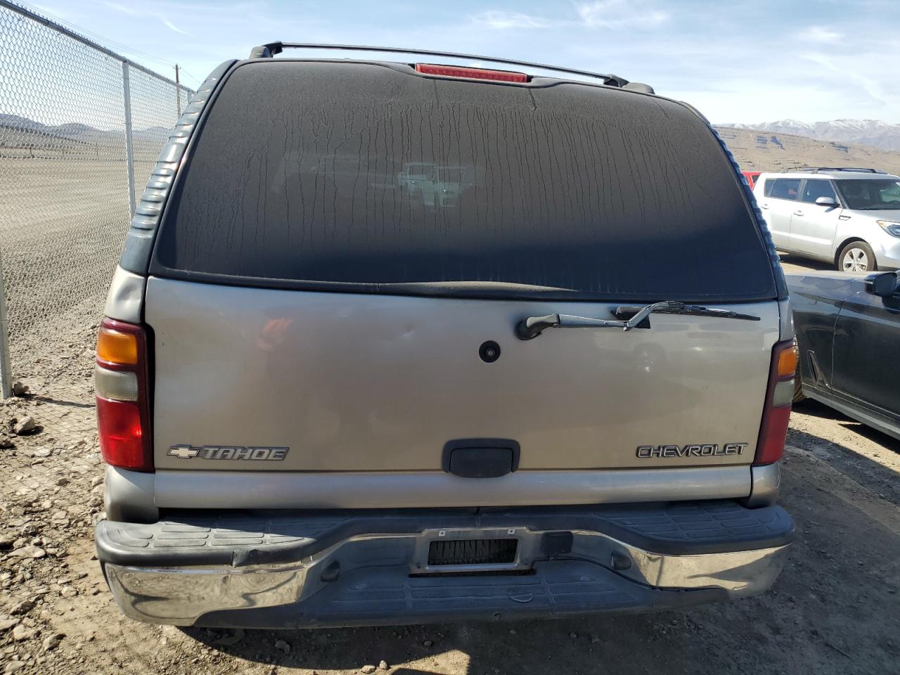 1GNEC13T82J216093 2002 Chevrolet Tahoe C1500