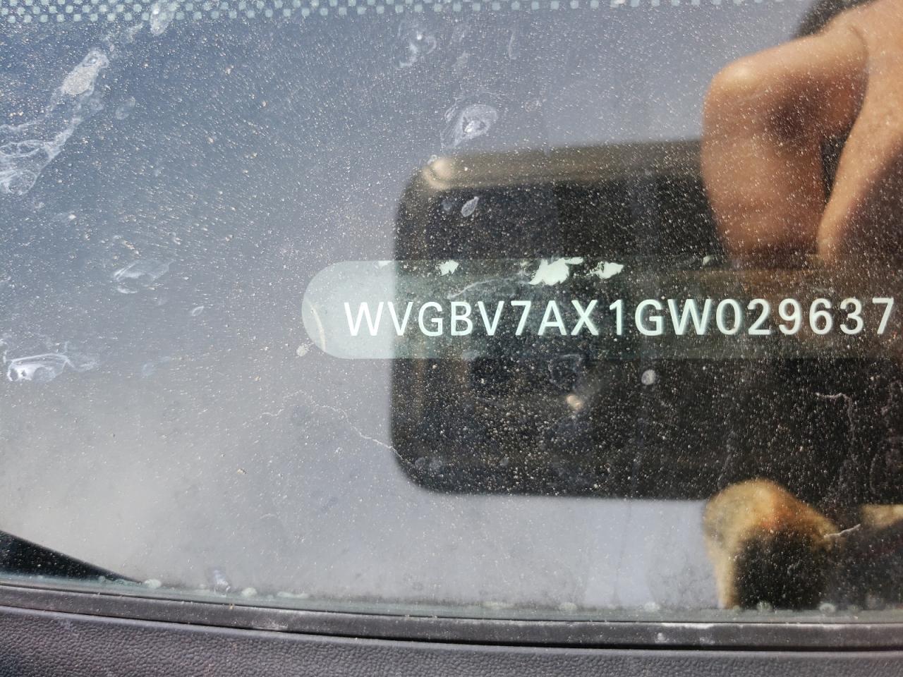 WVGBV7AX1GW029637 2016 Volkswagen Tiguan S