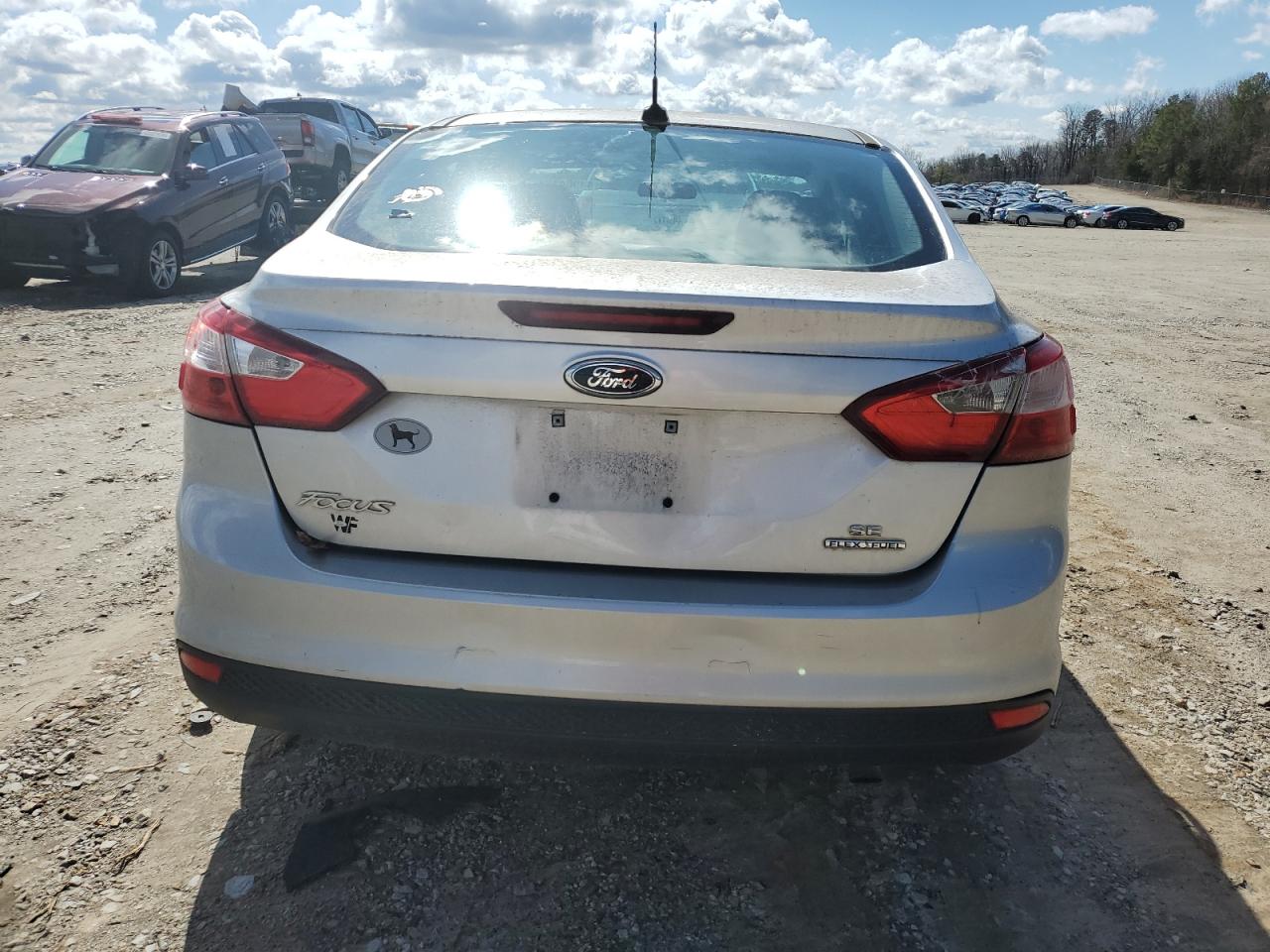 1FADP3F29EL310120 2014 Ford Focus Se