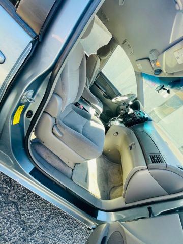 2005 Toyota Sienna - Image 5