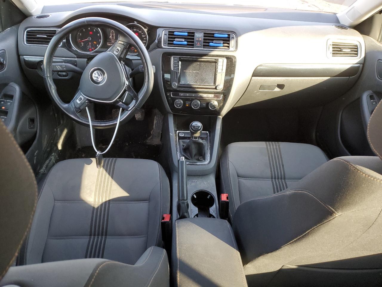 3VWB67AJ4HM283757 2017 Volkswagen Jetta Se