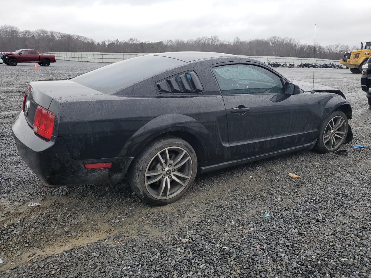 1ZVFT80N455150132 2005 Ford Mustang