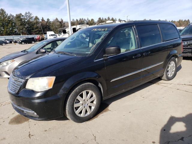 Lot #2340882078 2013 CHRYSLER TOWN & COU salvage car