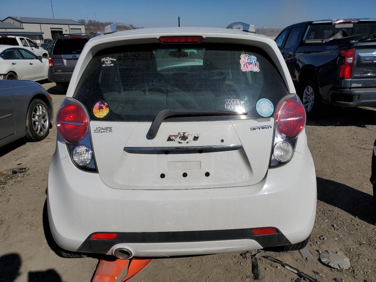 KL8CF6S98FC758114 2015 Chevrolet Spark 2Lt