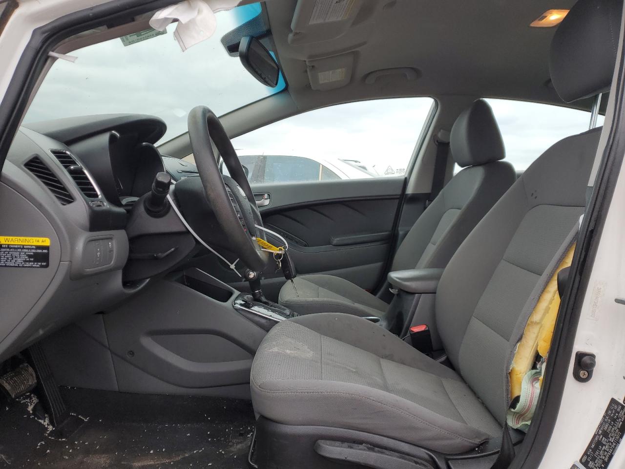 3KPFK4A73HE115072 2017 Kia Forte Lx