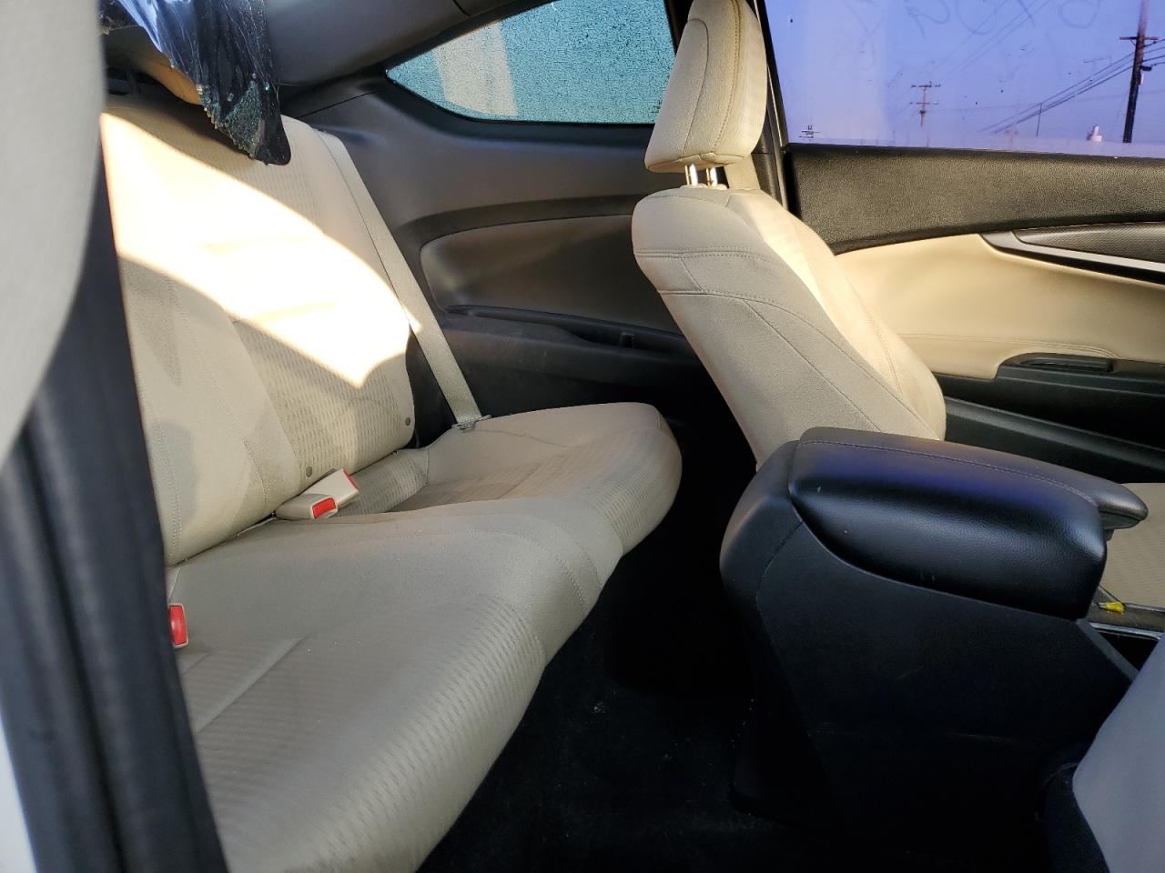 VIN: 1HGCT1B70GA004995 2016 HONDA ACCORD