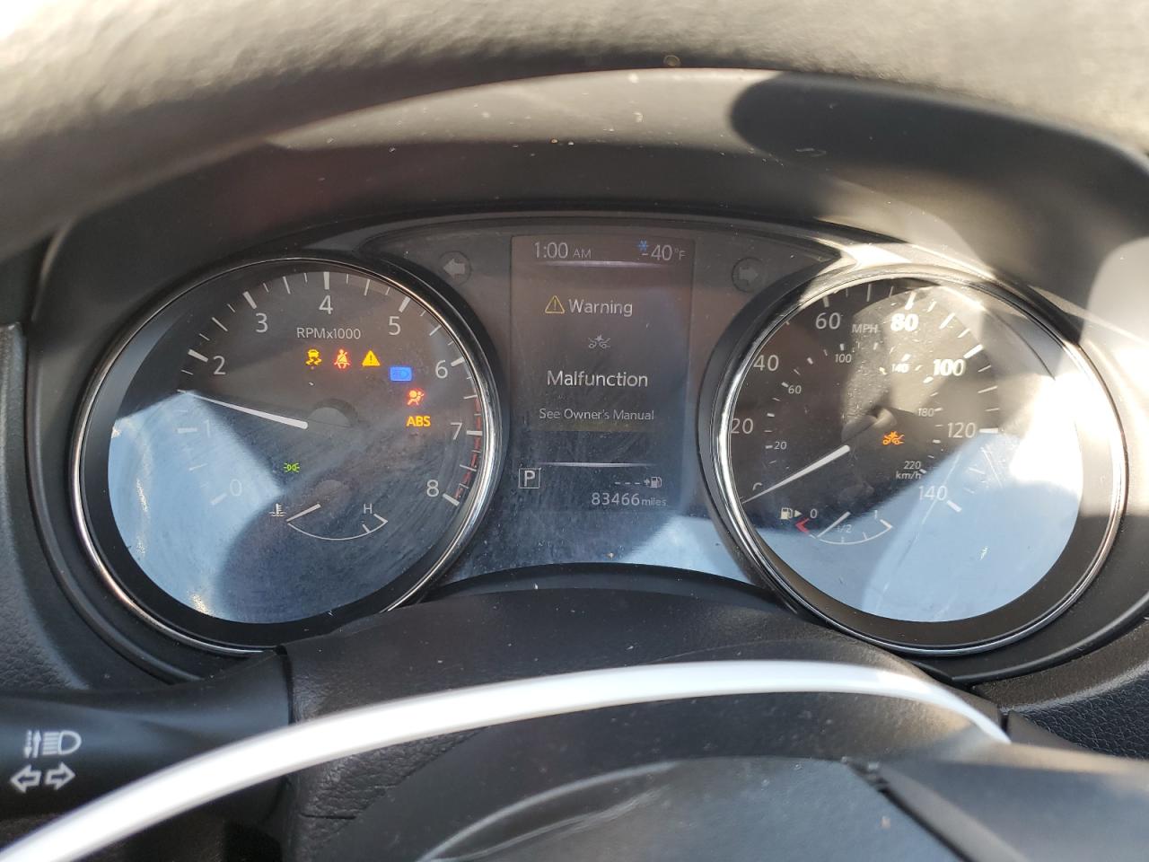 VIN: JN1BJ1CP9JW158228 2018 NISSAN ROGUE