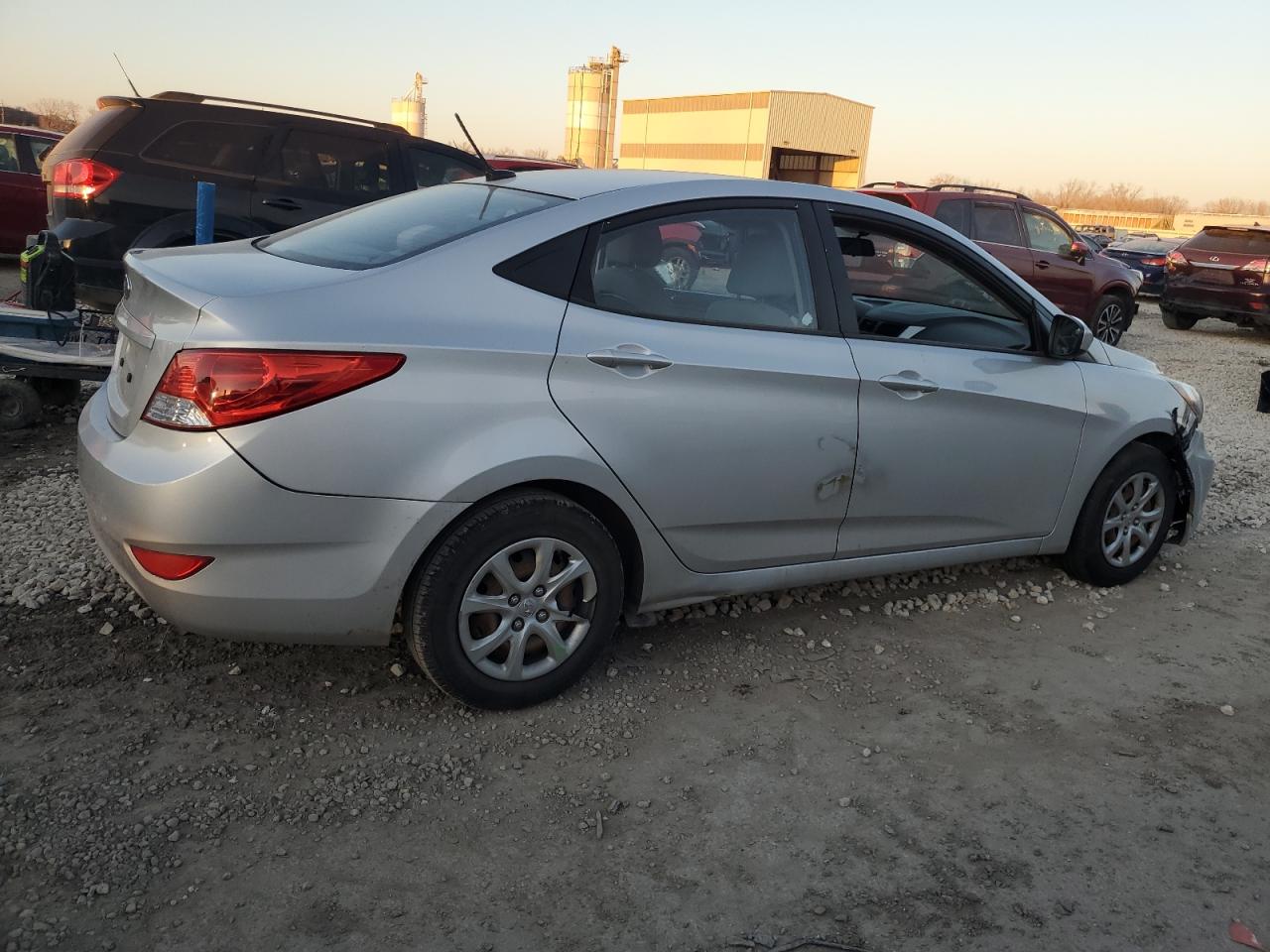 2013 Hyundai Accent Gls vin: KMHCT4AE2DU423436