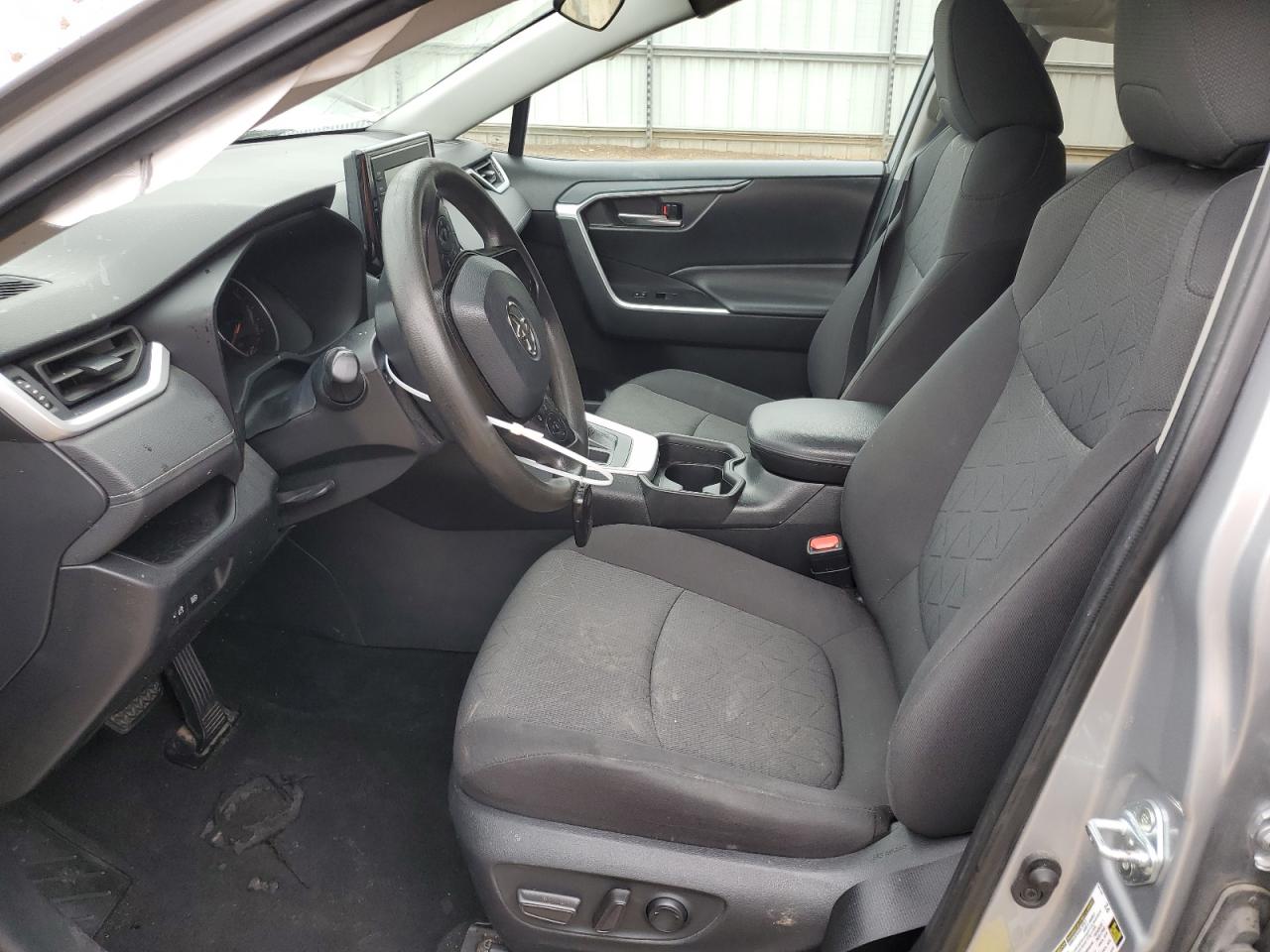 2T3W1RFV9MW120055 2021 Toyota Rav4 Xle