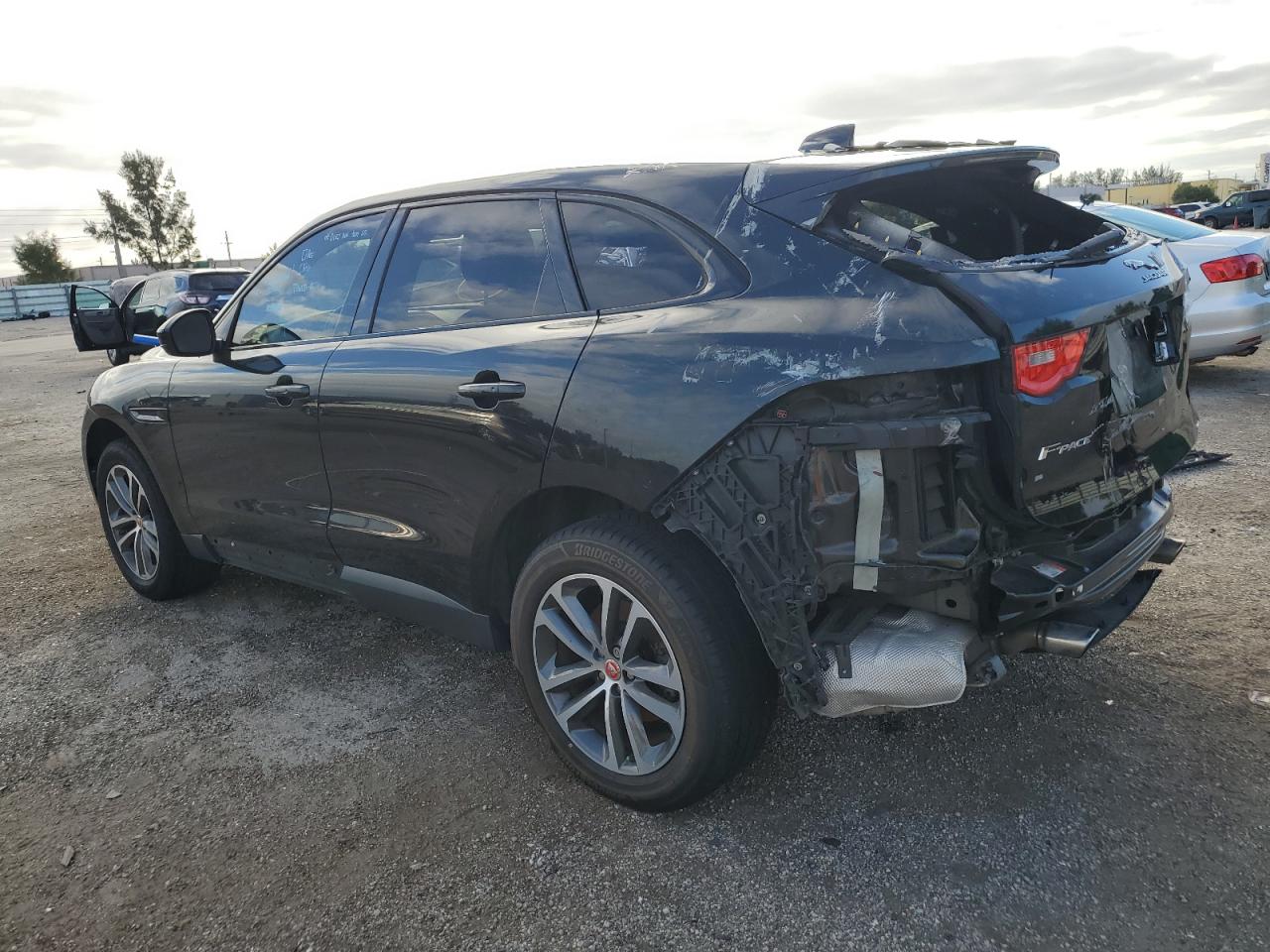 SADCJ2FX1KA610386 2019 Jaguar F-Pace Premium