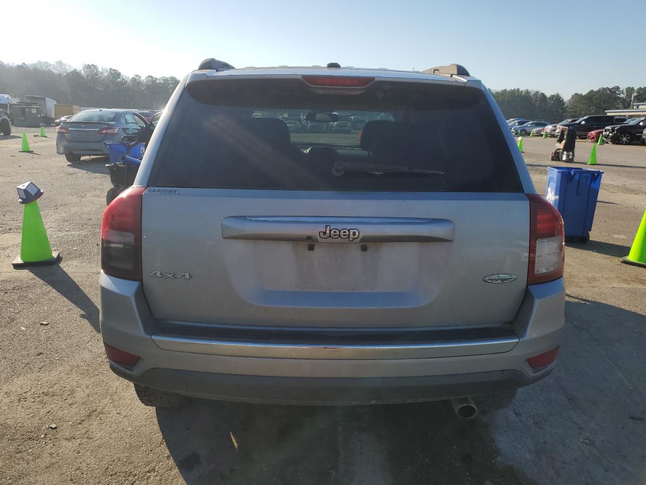 1C4NJDEB2GD773172 2016 Jeep Compass Latitude