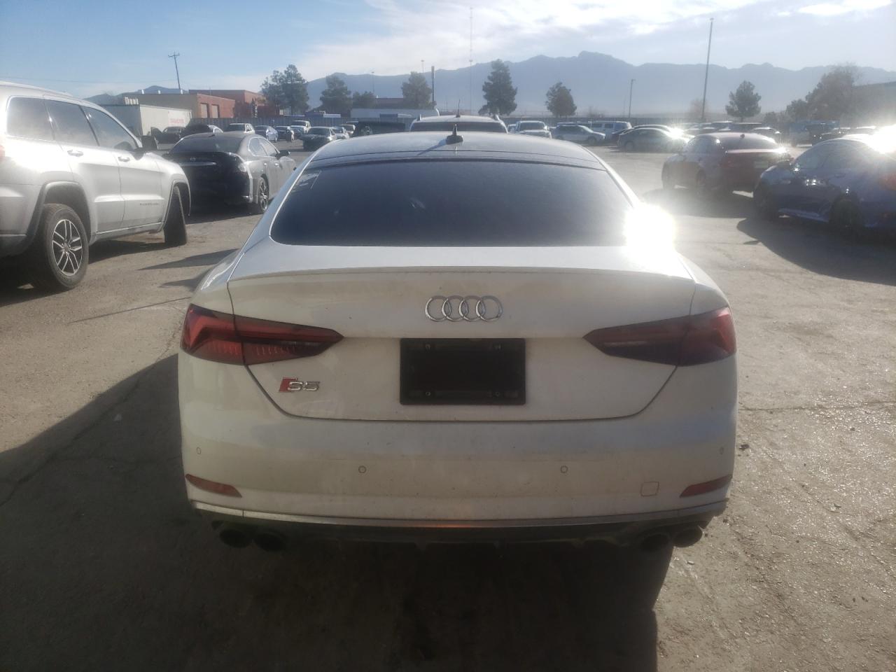 WAUB4CF54JA031231 2018 Audi S5 Premium Plus