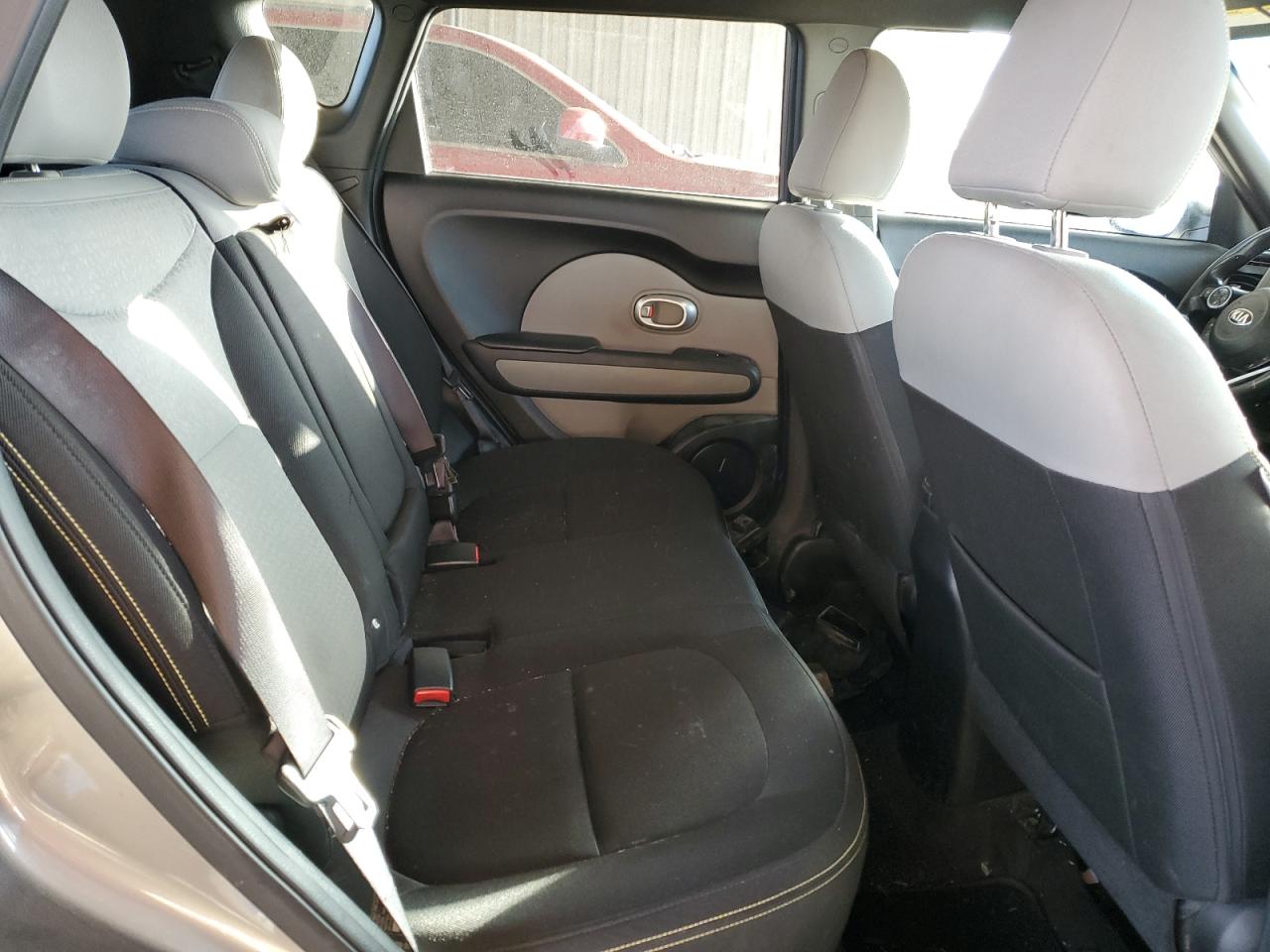 KNDJP3A50F7133272 2015 Kia Soul +