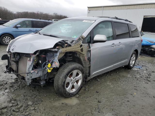 2016 Toyota Sienna LE