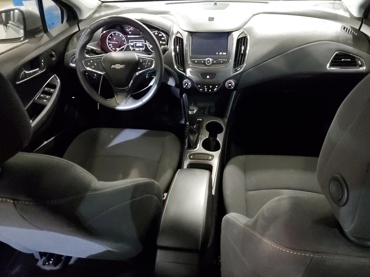 1G1BC5SM4K7149043 2019 Chevrolet Cruze Ls