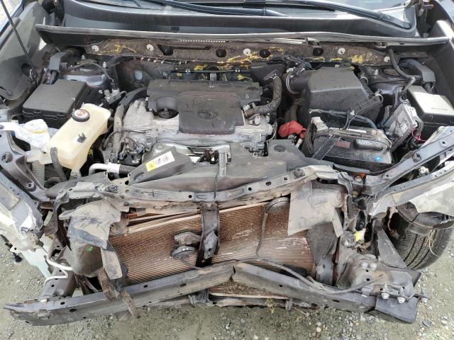 2017 TOYOTA RAV4 XLE JTMRFREV0HJ131062