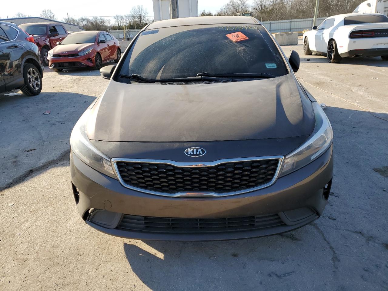 2017 Kia Forte Lx vin: 3KPFK4A74HE046196