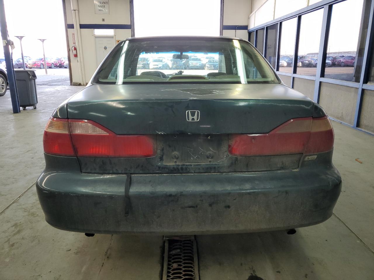 1HGCG1654XA053064 1999 Honda Accord Ex