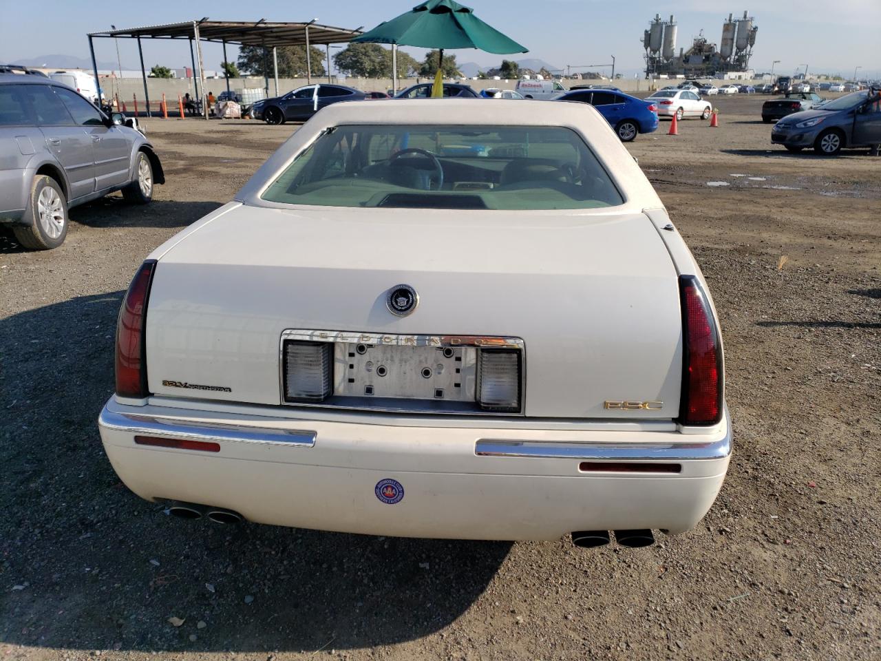 1G6EL12Y9YB704478 2000 Cadillac Eldorado Esc