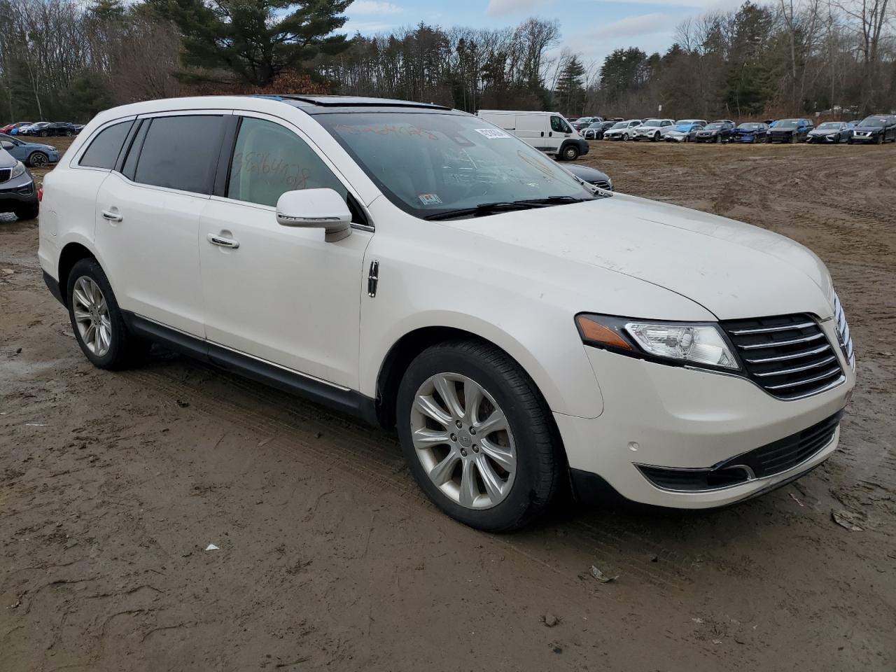 2LMHJ5ATXJBL00750 2018 Lincoln Mkt Reserve