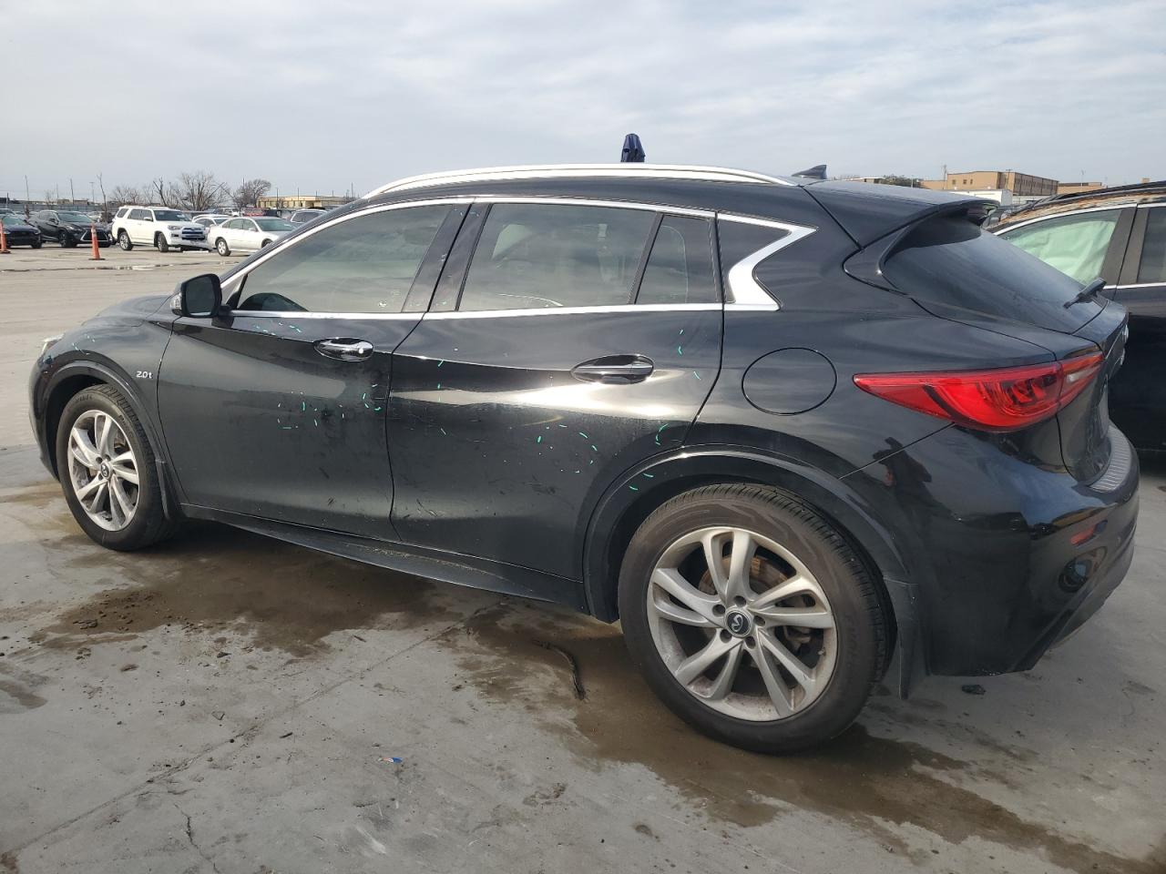 SJKCH5CP0JA005476 2018 Infiniti Qx30 Pure