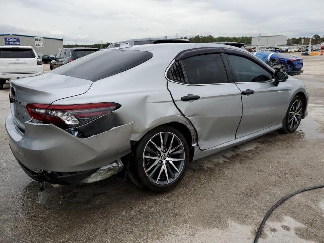 2022 TOYOTA CAMRY XLE 4T1F11AK5NU014632